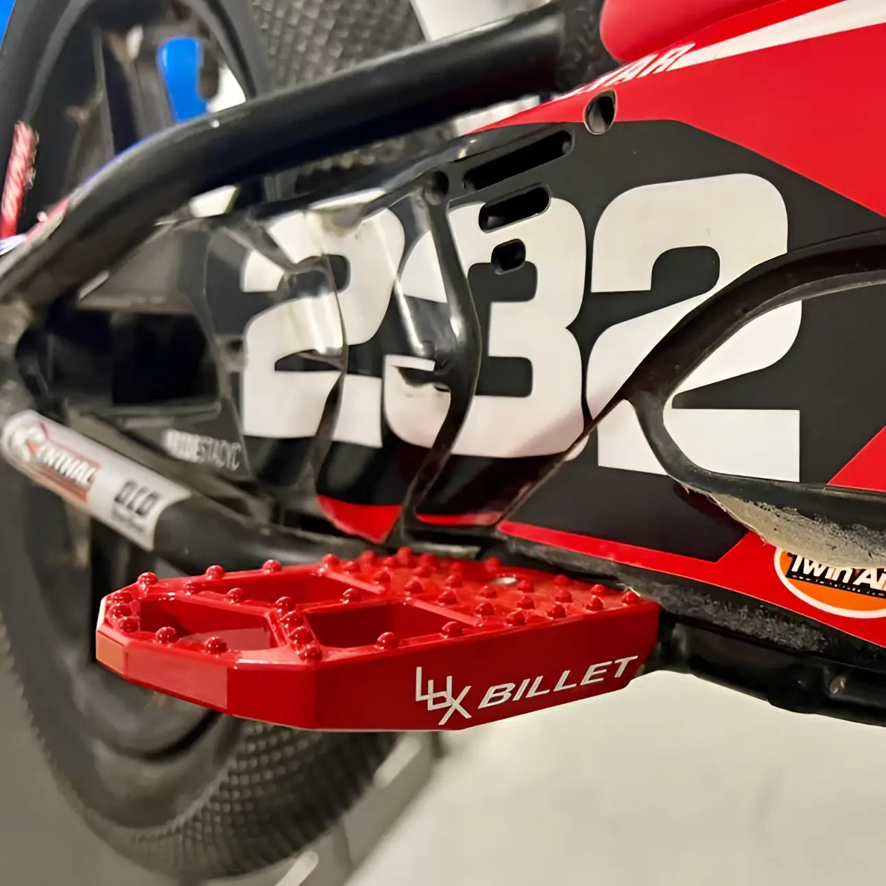 Lux Billet Extended Footrest 12-16eDrive - Repose-Pieds